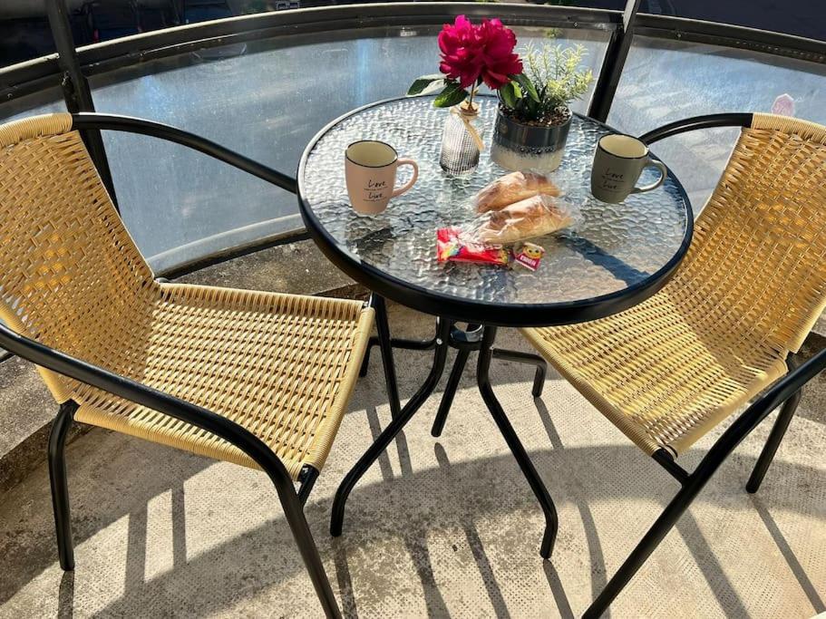 Superbe Appartement Tout Equipe, Le Nid D'Eva A Metz Gare, Parking Prive, Balcon, F2, 50M2, 3P Exterior photo